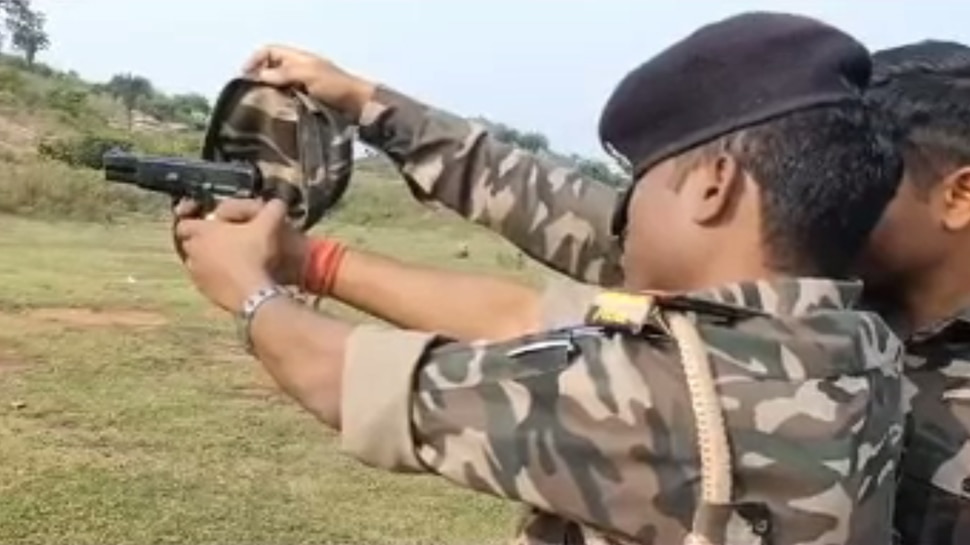 झारखंड विधानसभा चुनाव: नक्सलियों से निपटने के लिए दुमका पुलिस को दी गई विशेष ट्रेनिंग