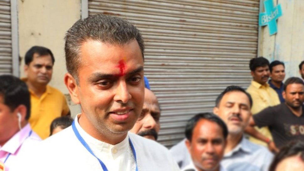 कांग्रेस-NCP को सरकार बनाने का न्योता भेजें राज्यपाल: मिलिंद देवड़ा