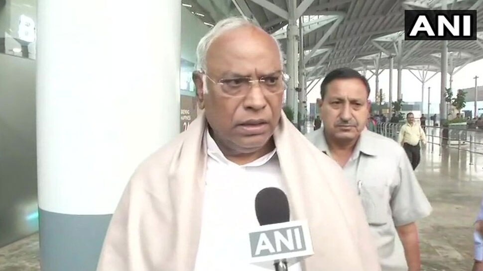 महाराष्ट्र में सरकार गठन के सवाल पर खड़गे बोले- हम आलाकमान के निर्देश पर काम करेंगे