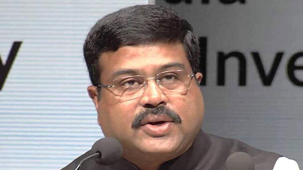 यूएई के तीन दिवसीय दोरे पर धर्मेंद्र प्रधान, तलाशेंगे स्टील निर्यात के अवसर