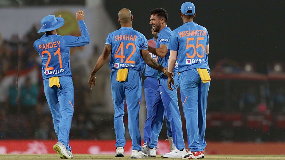 चाहर के लगातार दो विकेट Two quick wickets of chahar