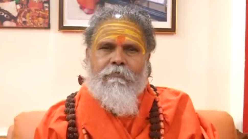 महंत नरेंद्र गिरी ने की मांग, कहा- राम मंदिर ट्रस्ट में शामिल हों सीएम योगी आदित्यनाथ