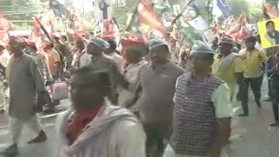 सासाराम: आक्रोश मार्च में शामिल हुआ महागठबंधन, केंद्र-राज्य सरकार को बताया गरीब विरोधी