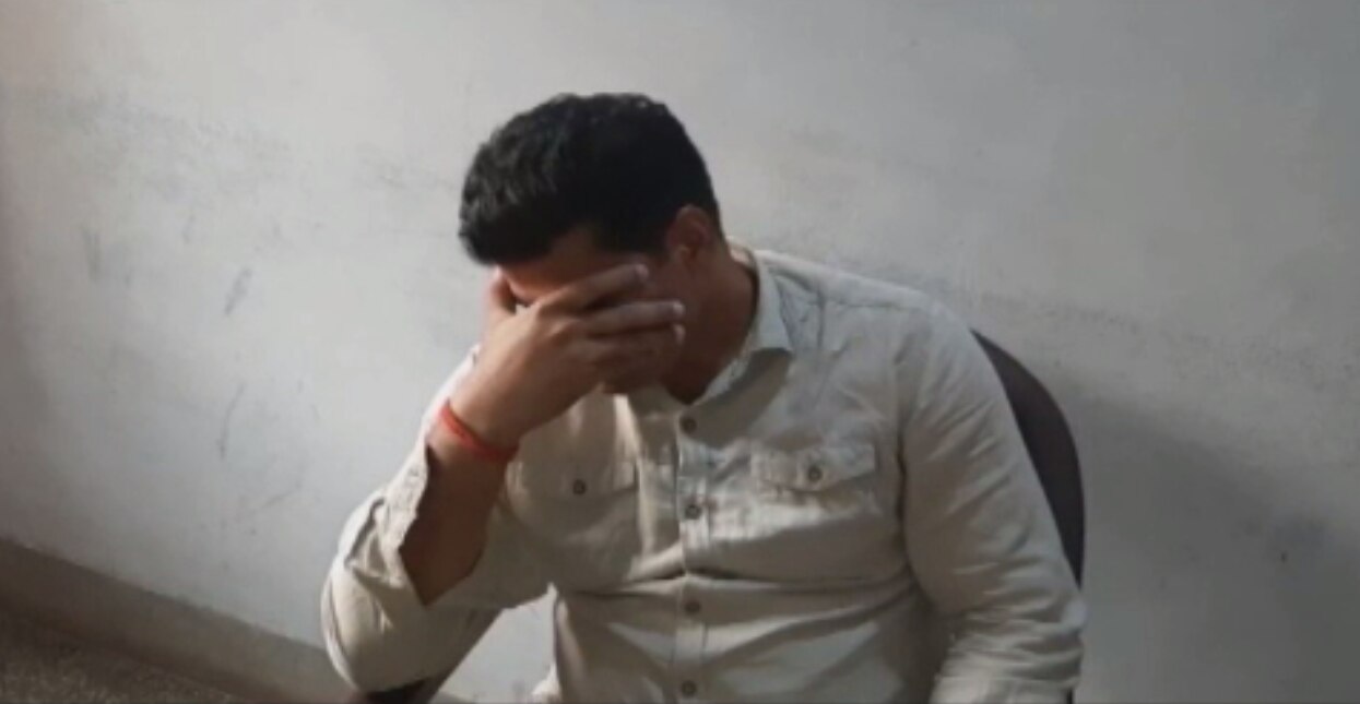 State IB का सिपाही निकला वसूली वाला गुंडा, खेतों में दौड़ाकर ACB ने पकड़ा