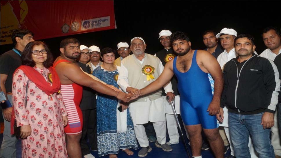 हिसार: गुरु जंभेश्वर यूनिवर्सिटी में कुश्ती का महा मुकाबला, 1600 खिलाड़ी ले रहे भाग