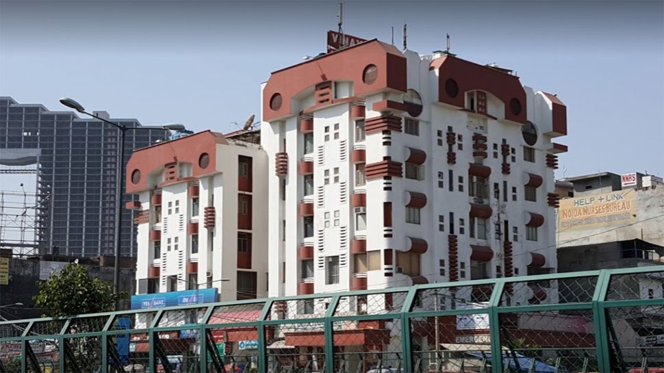नोएडा में चौंकाने वाला मामला सामने आया, प्राइवेट हॉस्पिटल में मेल नर्स ने महिला को नशीला पदार्थ पिलाकर रेप किया