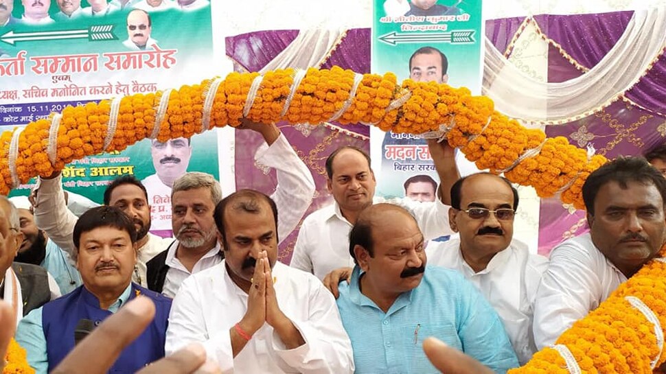 बिहार: बगहा में प्रभारी मंत्री ने JDU कार्यकर्ताओं को दिया जीत का मंत्र