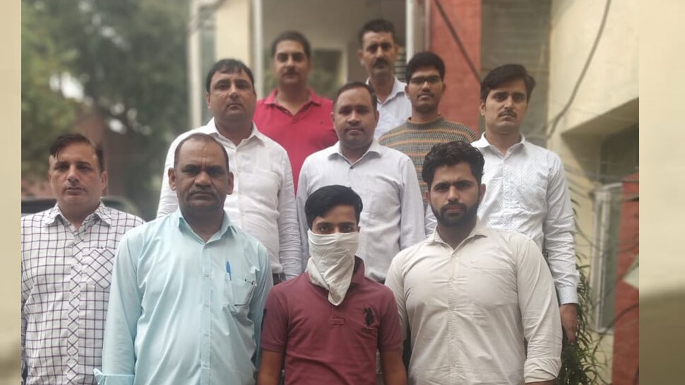 दिल्ली में लिफ्ट लेने से पहले ज़रा सोच लें, कहीं आप भी न हो जाए वारदात का शिकार