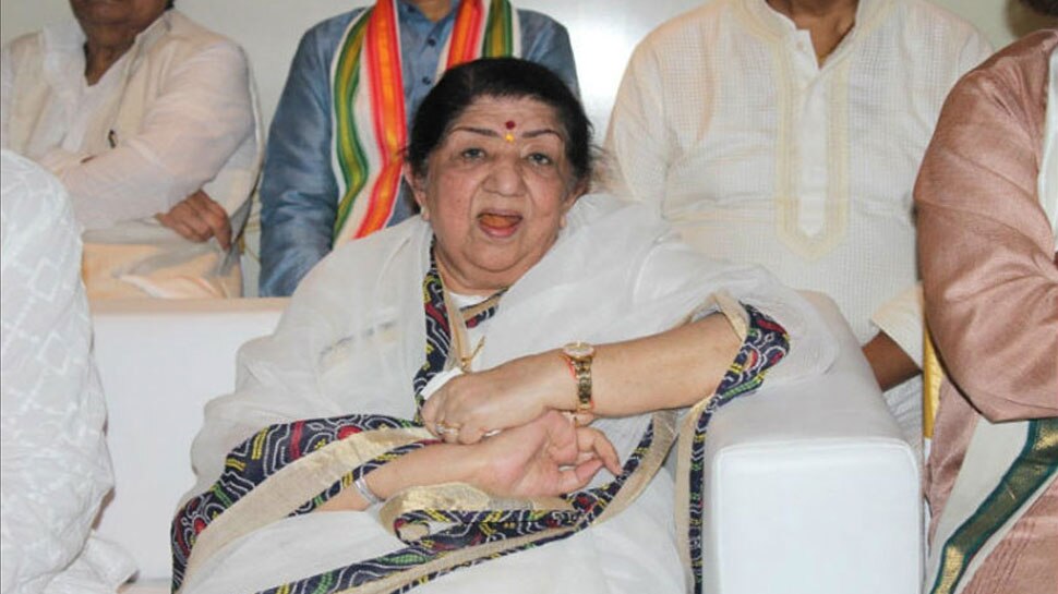 छठे दिन भी हॉस्पिटल में हैं लता मंगेशकर, जानिए कैसी है उनकी तबीयत