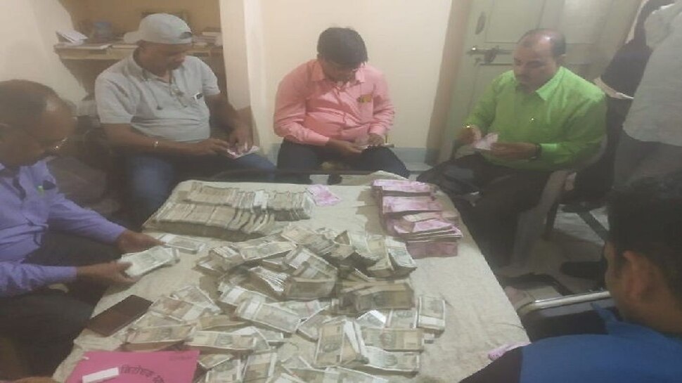 जमशेदपुर: सिंचाई विभाग के चीफ इंजीनियर के घर ACB की छापेमारी, 3 करोड़ नकदी बरामद