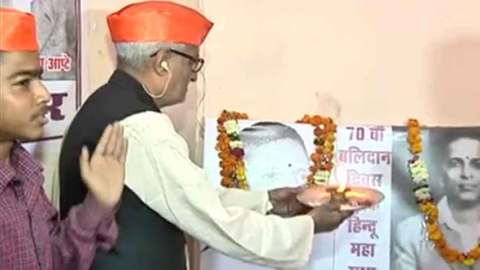 ग्वालियर: नाथूराम गोडसे की पूजा करने वालों के खिलाफ दर्ज हुई FIR, जल्द होगी गिरफ्तारी ग्वालियर: नाथूराम गोडसे की पूजा करने वालों के खिलाफ दर्ज हुई FIR, जल्द होगी गिरफ्तारी