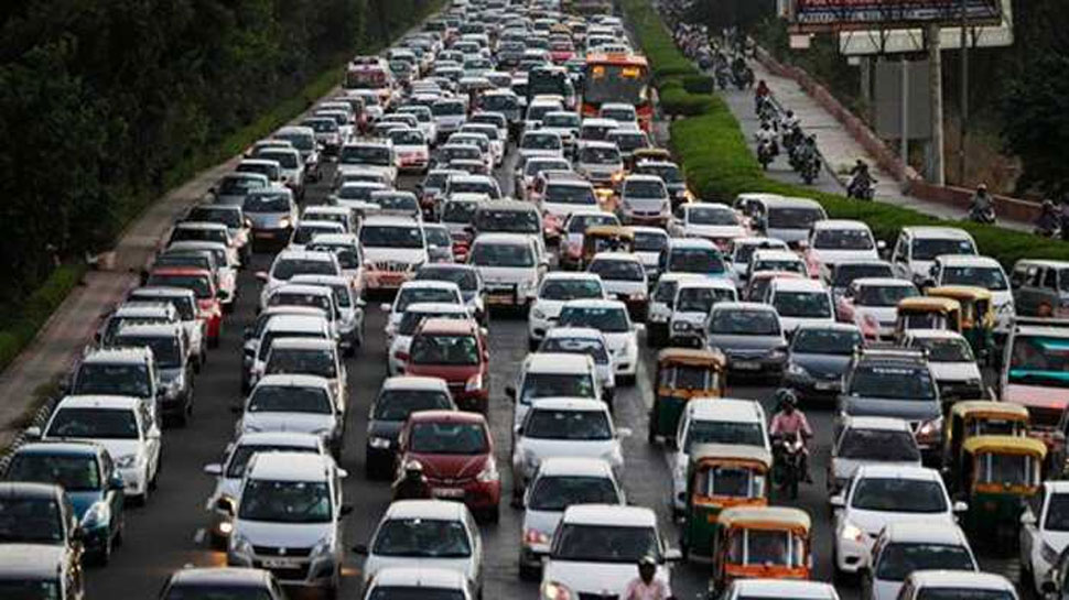 दिल्ली: ऑड-ईवन की तीसरी पारी में 4,806 लोगों ने तोड़ा नियम दिल्ली: ऑड-ईवन की तीसरी पारी में 4,806 लोगों ने तोड़ा नियम
