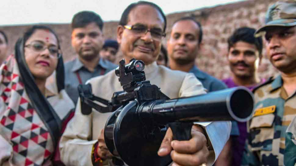 पौधारोपण घोटाला: शिवराज को घेरने की तैयारी करती रही कांग्रेस, अफसर ने दे दी क्लीन चिट