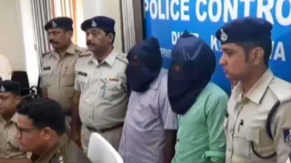 तांत्रिक के बेटे ने की थी दुष्कर्म के बाद महिला और दुधमुंही बच्ची की हत्या, आरोपी पिता-पुत्र गिरफ्तार