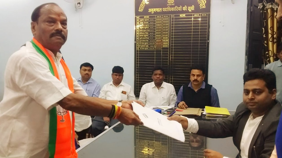 Jharkhand Assembly Elections: रघुवर दास ने जमशेदपुर (पूर्वी) सीट से किया नामांकन