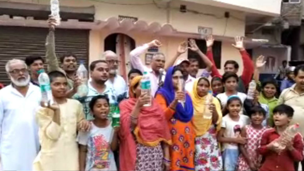 बिहार: पटना सिटी में गंदे के सप्लाई से लोग हुए आक्रोशित, जमकर किया हंगामा-प्रदर्शन