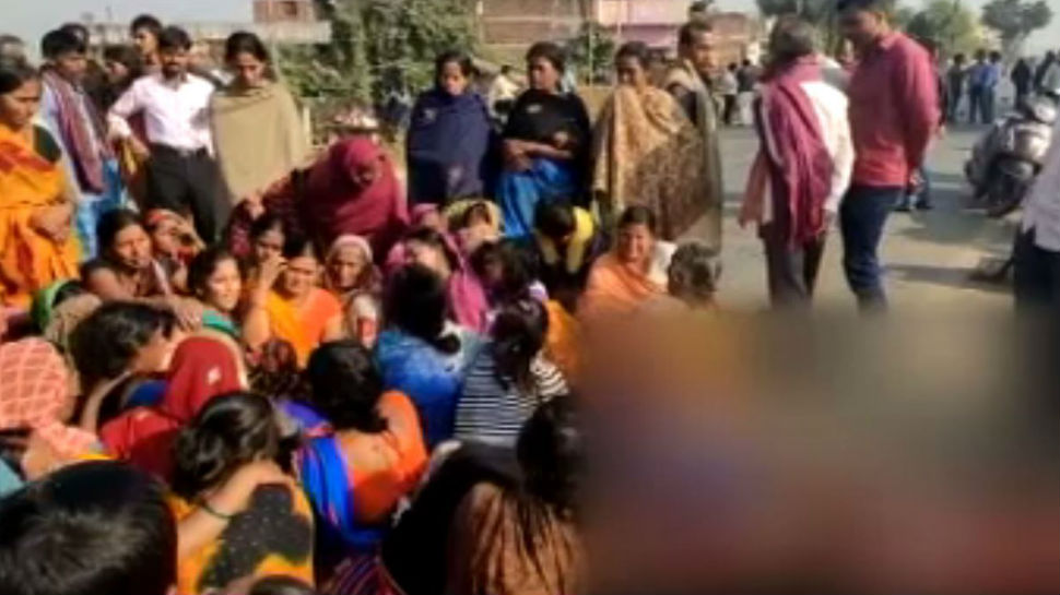 दानापुर: स्कूल बस ने शख्स को कुचला, आक्रोशित लोगों ने किया हंगामा और सड़क जाम