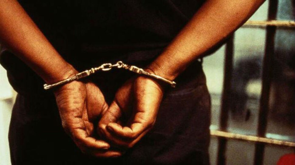 बिहार: कैमूर में नौकरी के नाम पर शख्स ने की 22 लाख रूपयों की ठगी, हुआ गिरफ्तार