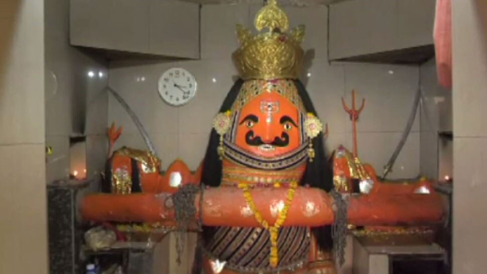 भैरव अष्टमी: आगर मालवा का वो प्राचीन मंदिर, जहां जंजीरों में कैद हैं भैरव बाबा!