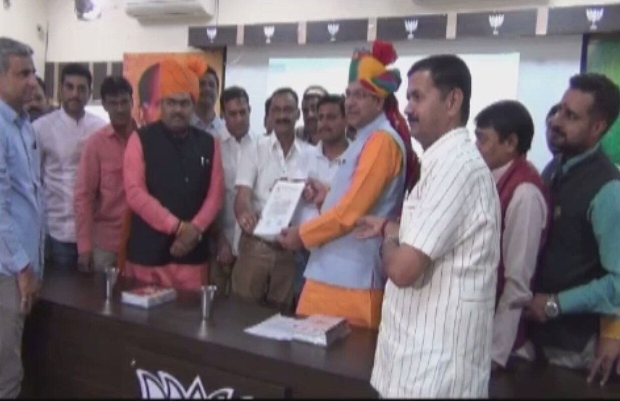 निकाय चुनाव के नतीजों को लेकर सतीश पूनिया ने साधा सरकार पर निशाना, कहा - सत्ता के दुरुपयोग से जीती कांग्रेस निकाय चुनाव के नतीजों को लेकर सतीश पूनिया ने साधा सरकार पर निशाना, कहा - सत्ता के दुरुपयोग से जीती कांग्रेस