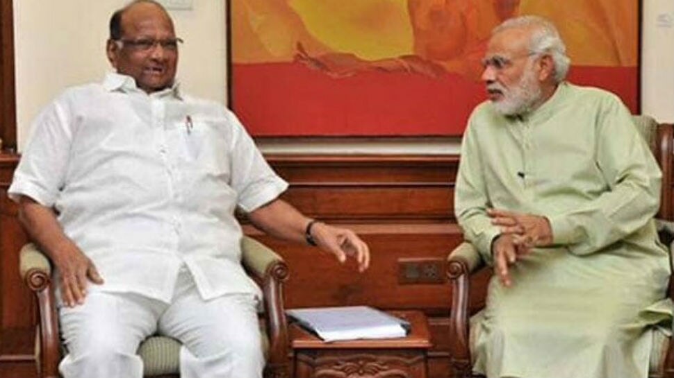 महाराष्ट्र के सियासी संकट के बीच PM मोदी से मिले पवार, वित्त मंत्री को भी बुलाया गया