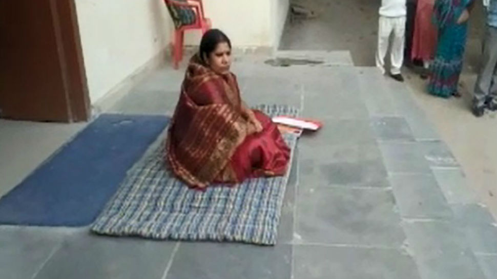 बिहार: बाढ़ नगर परिषद में नगर परिषद में बवाल, दो महिलाओं के झगड़े में पिस रहे लोग