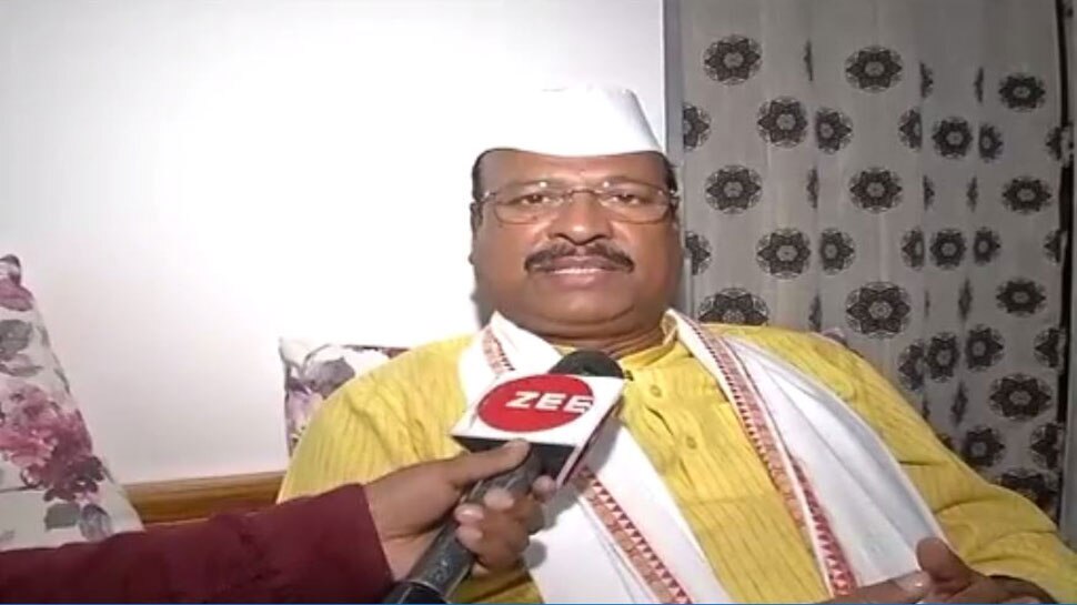 शिवसेना Mla अब्दुल सत्तार का विवादित बयान, कहा- Mla तोड़ने वाले का सिर फोड़ देंगे