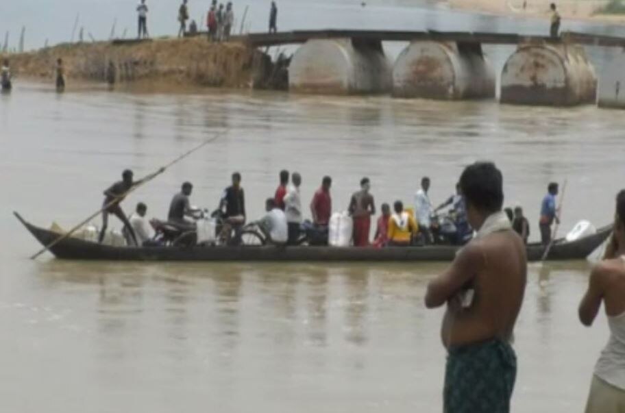 ନଦୀ ପାର ହେଲେ ଏହି ଅଞ୍ଚଳରେ ଲୋକେ ଦେଖନ୍ତି ବିକାଶର ସ୍ୱପ୍ନ