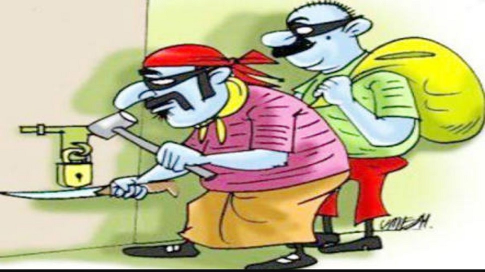 लखीसराय: ज्वेलरी शॉप से चोरों ने उड़ाए लाखों के सामान, जांच में जुटी पुलिस