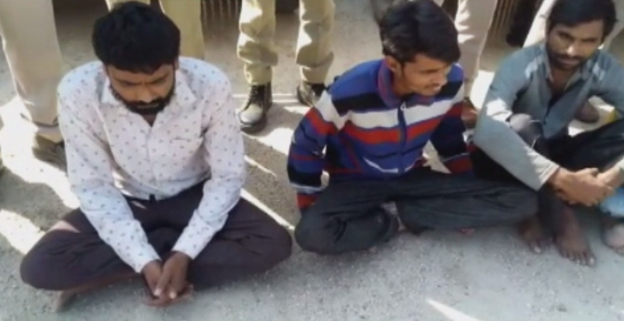 भीलवाड़ा में अंतरराज्यीय वाहन चोर गिरोह का पर्दाफाश, कई आरोपी गिरफ्तार भीलवाड़ा में अंतरराज्यीय वाहन चोर गिरोह का पर्दाफाश, कई आरोपी गिरफ्तार