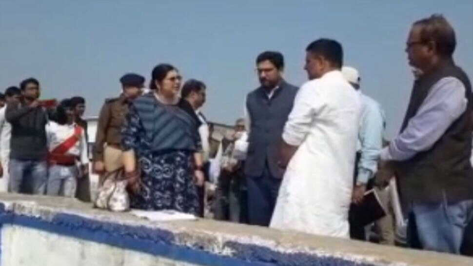 बिहार: बांका में लक्ष्मीपुर डैम की बिगड़ी हालात का मंत्री संजय झा ने लिया जायजा