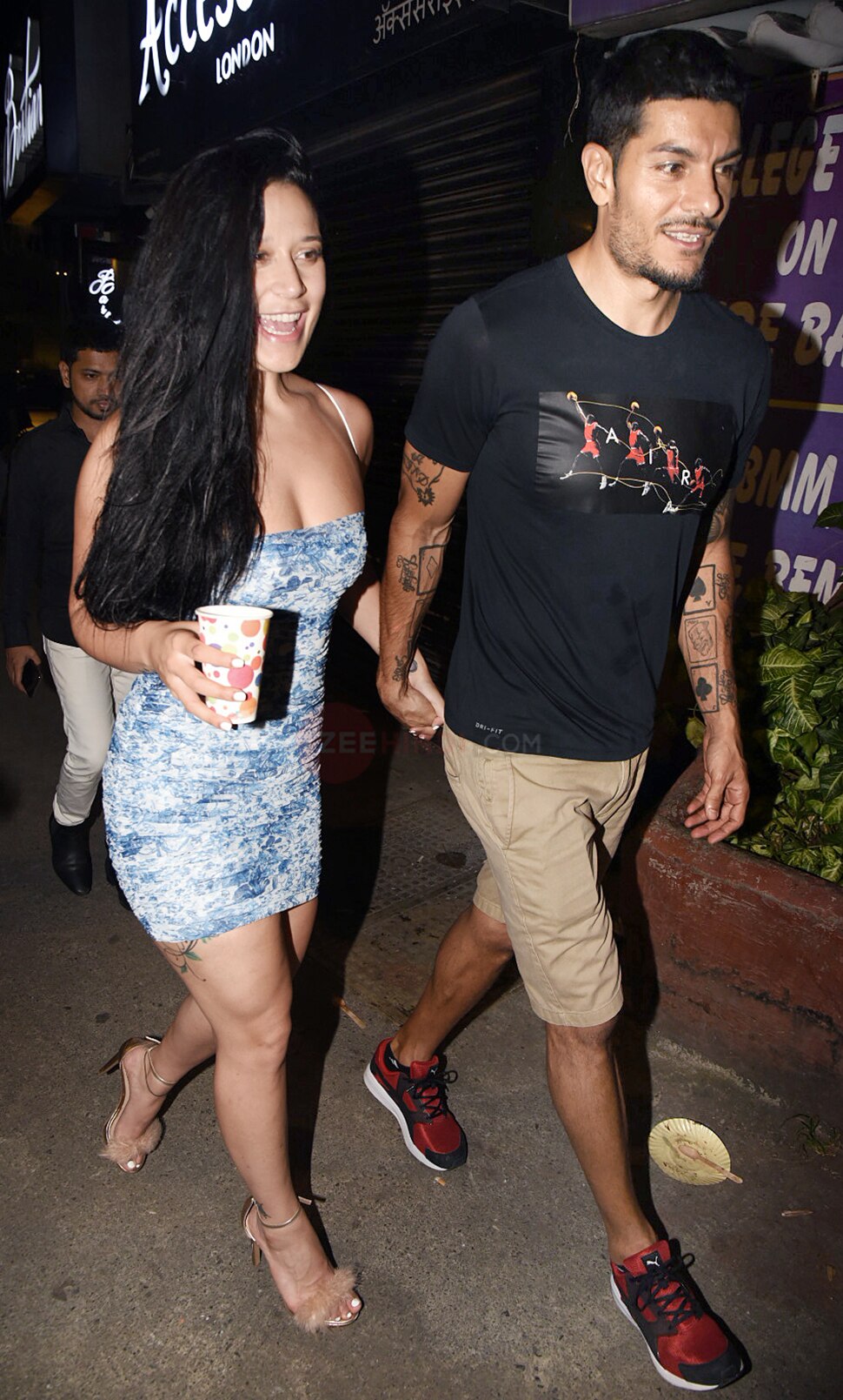 रेस्टोरेंट में साथ दिखे थे Krishna Shroff and krystle D'Souza Ashish Chaudhari etc snapped at bastian