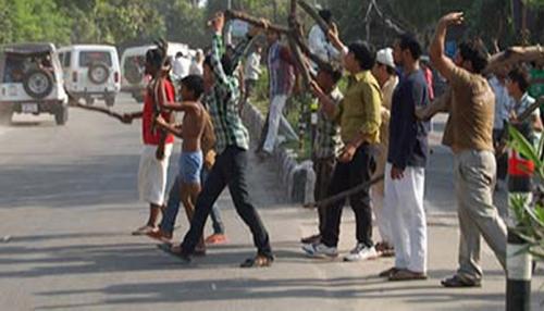 दरभंगा में पॉलिटेक्निक कॉलेज के छात्र-स्थानीय लोगों के बीच झड़प, किया सड़क जाम