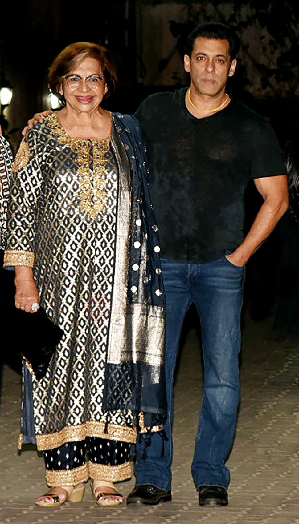 Salman Khan Celebrates Step Mother Helens Birthday With Full Family ...