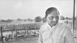 जन्मदिन विशेष: पहलवानी की धोबी पछाड़ से राजनीति की उठा-पटक तक कठोर मुलायम 