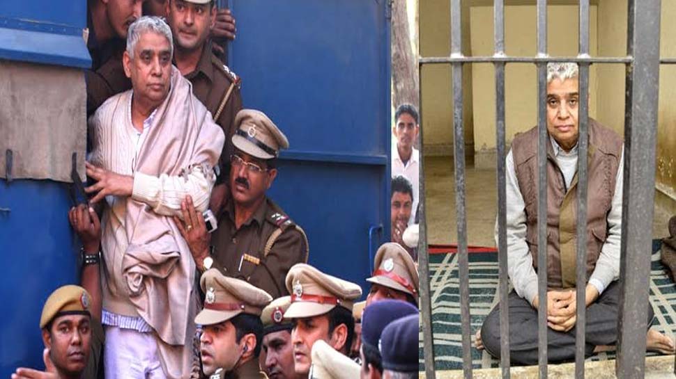 रामपाल ने अपने खिलाफ देशद्रोह की धारा लगाए जाने को दी है हाईकोर्ट में चुनौती रामपाल ने अपने खिलाफ देशद्रोह की धारा लगाए जाने को दी है हाईकोर्ट में चुनौती