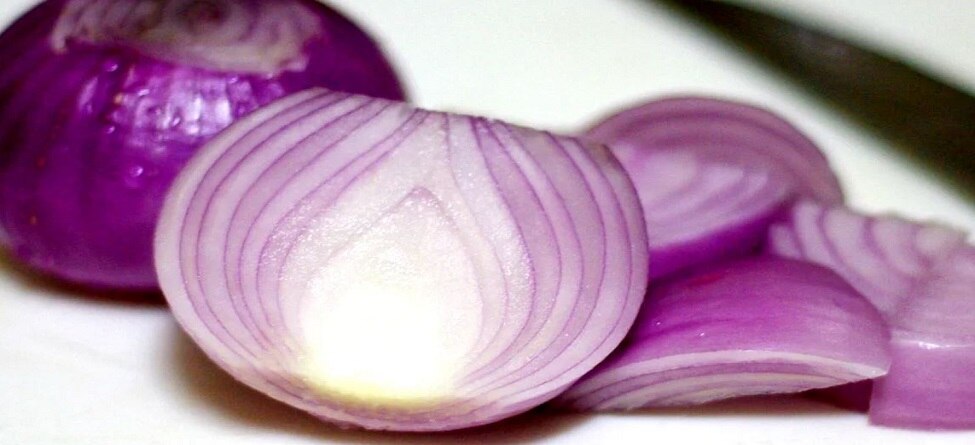 ମୁଁ ପିଆଜ କହୁଛି...ମୋତେ ଛୁଅଁନା