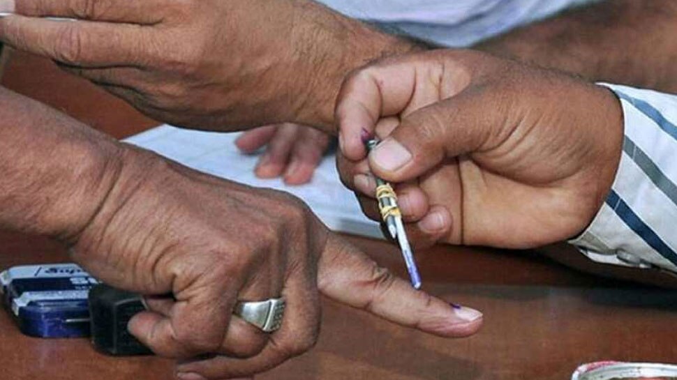 पश्चिम बंगाल उपचुनाव: तीन विधानसभा सीटों पर मतदान जारी, TMC-BJP की अग्निपरीक्षा आज