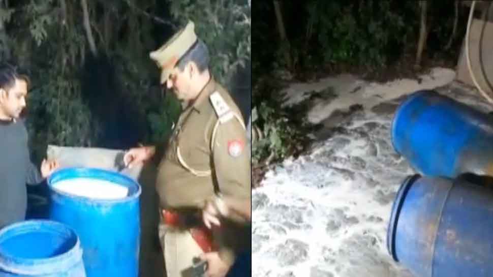 अमरोहा: धड़ल्ले से हो रहा था मिलावटी दूध का कारोबार, छापेमारी के बाद हुआ खुलासा