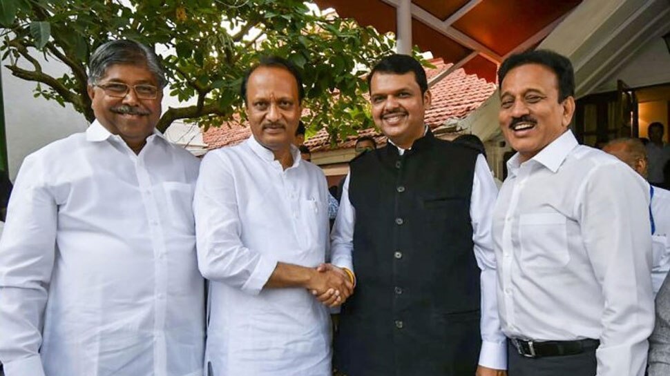 फडणवीस को फैसले लेने से रोकने और अजित के खिलाफ केस बंद करने का मामला पहुंचा सुप्रीम कोर्ट