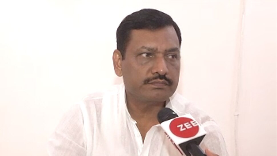 तेजस्वी यादव को मिला अखिलेश सिंह का समर्थन, बोले- उनकी परिपक्वता पर सवाल उठाना गलत