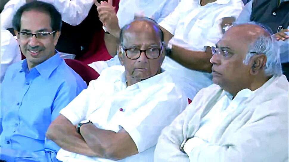 फ्लोर टेस्ट: एक्शन मोड में NCP-कांग्रेस-शिवसेना, विधायकों के साथ बैठकों का दौर जारी
