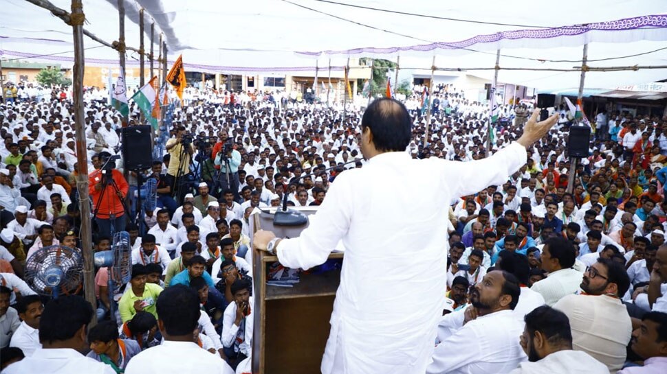 फडणवीस सरकार गिरने से सबसे ज्यादा दुखी होंगे ये नेता, ये ना रो सकते ना हंस सकते हैं!