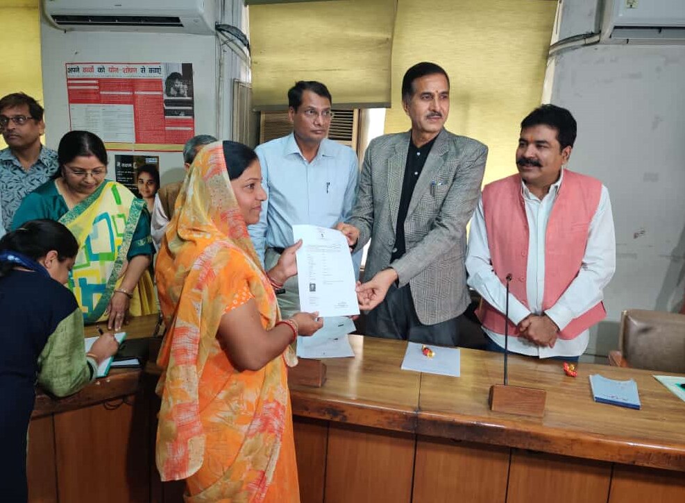 भारतीय नागरिकता मिलने के बाद चहक उठे चेहरे, बरसो का इंतजार हुआ खत्म भारतीय नागरिकता मिलने के बाद चहक उठे चेहरे, बरसो का इंतजार हुआ खत्म