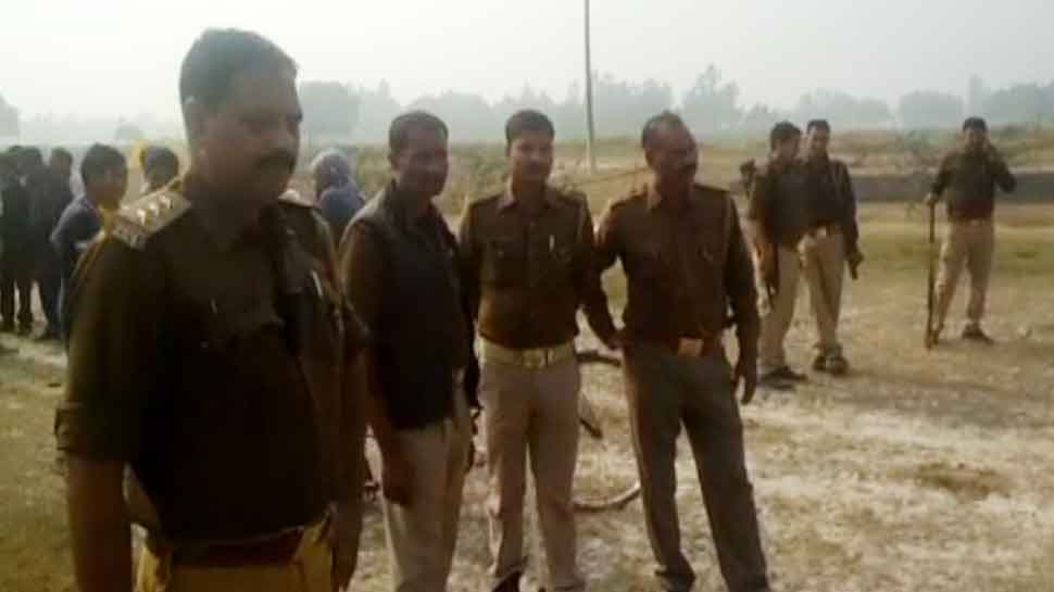उन्नाव: शव दफनाने को लेकर दो पक्ष भिड़े, पुलिस ने मुश्किल से कराया मामला शांत