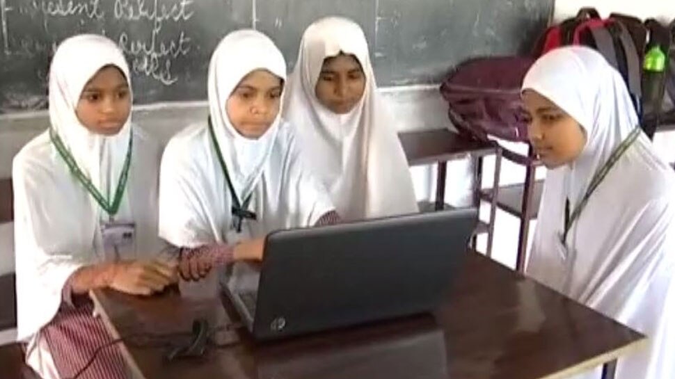 लखनऊ: इस मदरसे में मुस्लिम लड़कियां सीखती हैं कंप्यूटर, हिन्दू बच्चे ले रहे उर्दू की शिक्षा