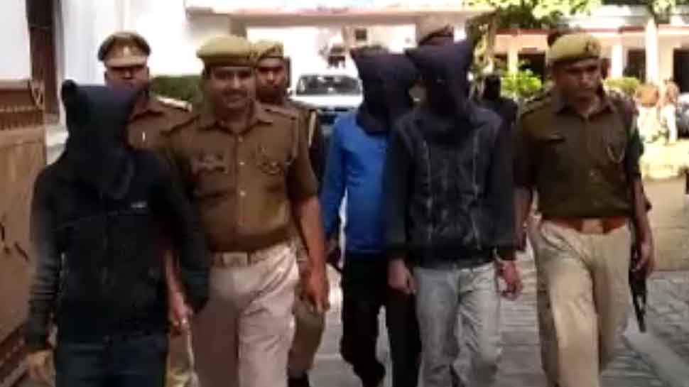 UP: एसपी को किया फोन, कहा- लीजिए मंत्री जी करेंगे बात....बस कर दी ये गलती