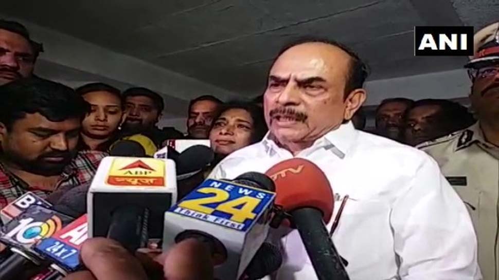 डॉक्टर की रेप-हत्या पर तेलंगाना के गृह मंत्री का बेतुका बयान, फिर कहा- 'वो मेरी बेटी की तरह थी'