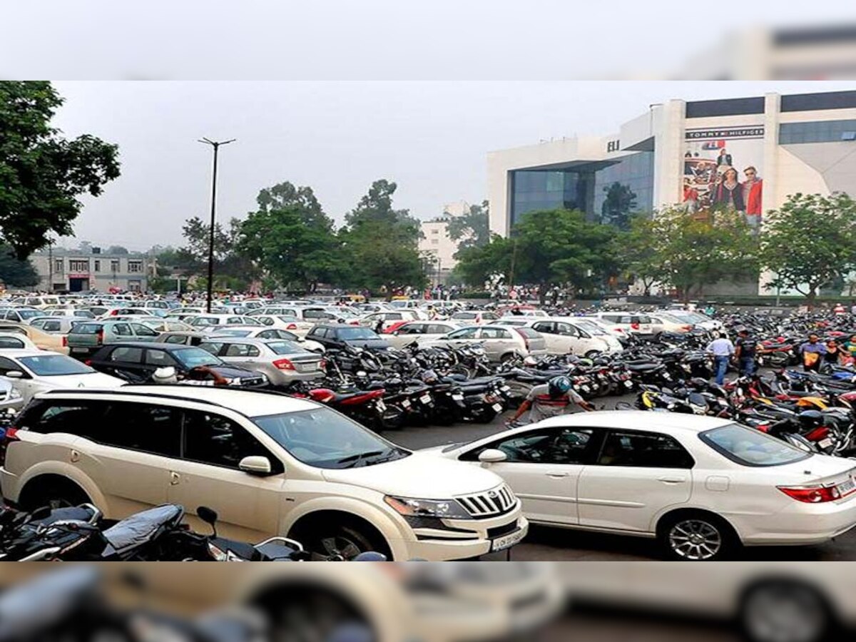 चंडीगढ़ में 12 लाख से ज्यादा जनसंख्या है तो उतने ही वाहन भी है. 