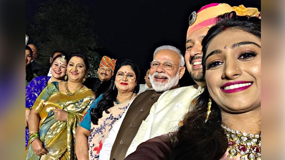 राजकुमारी मोहेना कुमारी की शादी के रिसेप्शन में पहुंचे पीएम मोदी, Viral हुई Photo